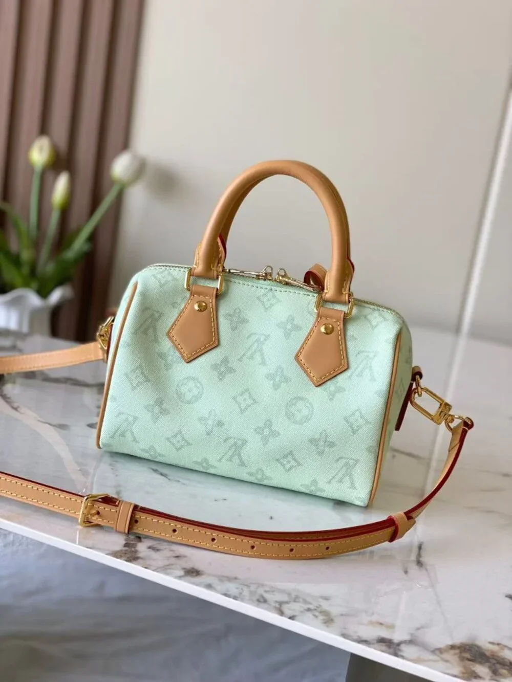 Classic Louis Vuitton Bag: A Stylish and Versatile Choice for Elegance